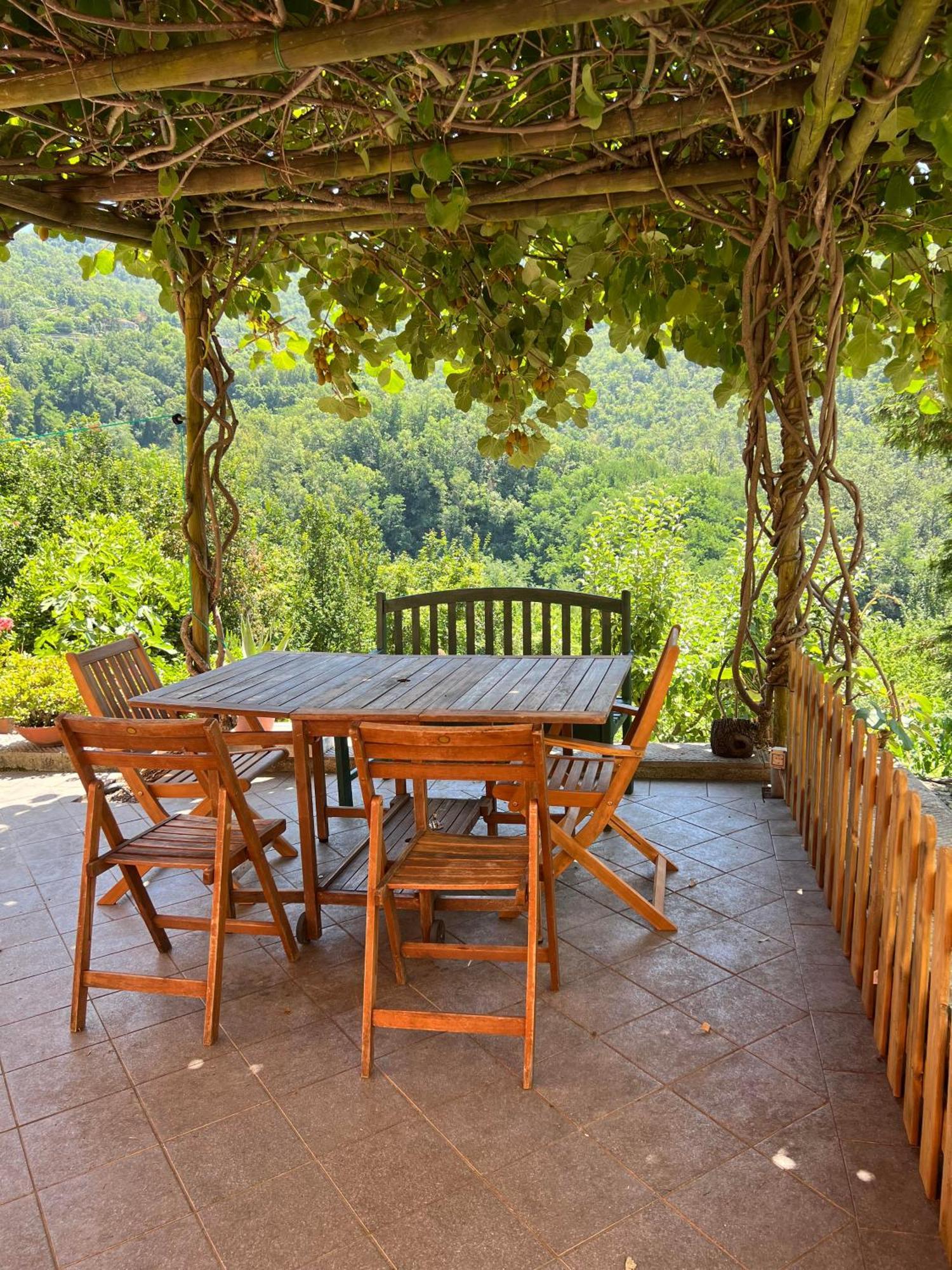 Casa Boru - A Beautiful Fully Restored Spacious House With Fantastic Views Calice al Cornoviglio Exterior foto